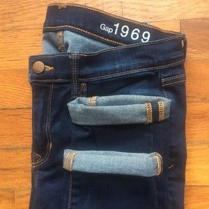 GAP 1989 Legging Denim - Medium Wash. Size 28s.
